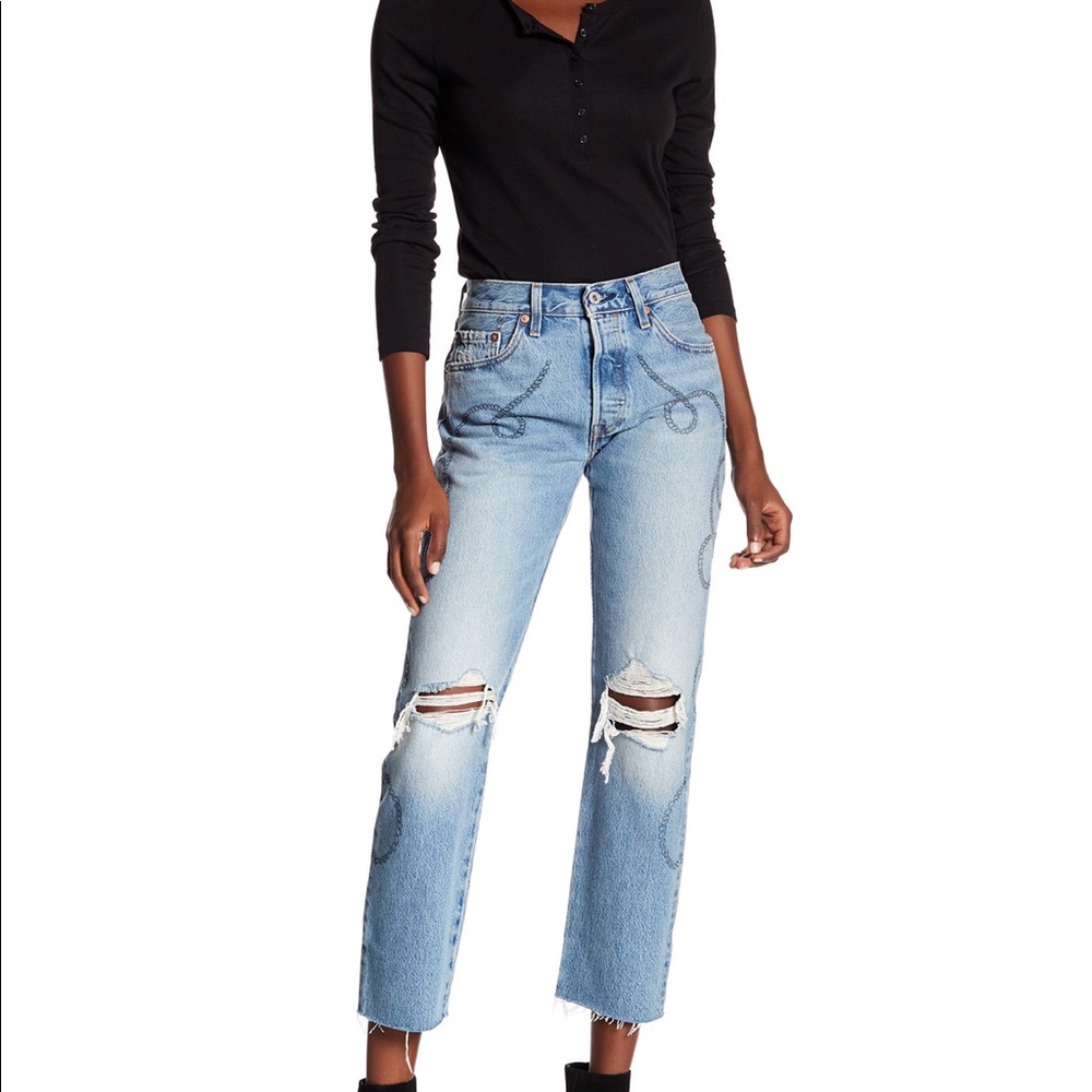 Levi’s 501 Cropped Blue Ripped Jean - Picture 3 of 8